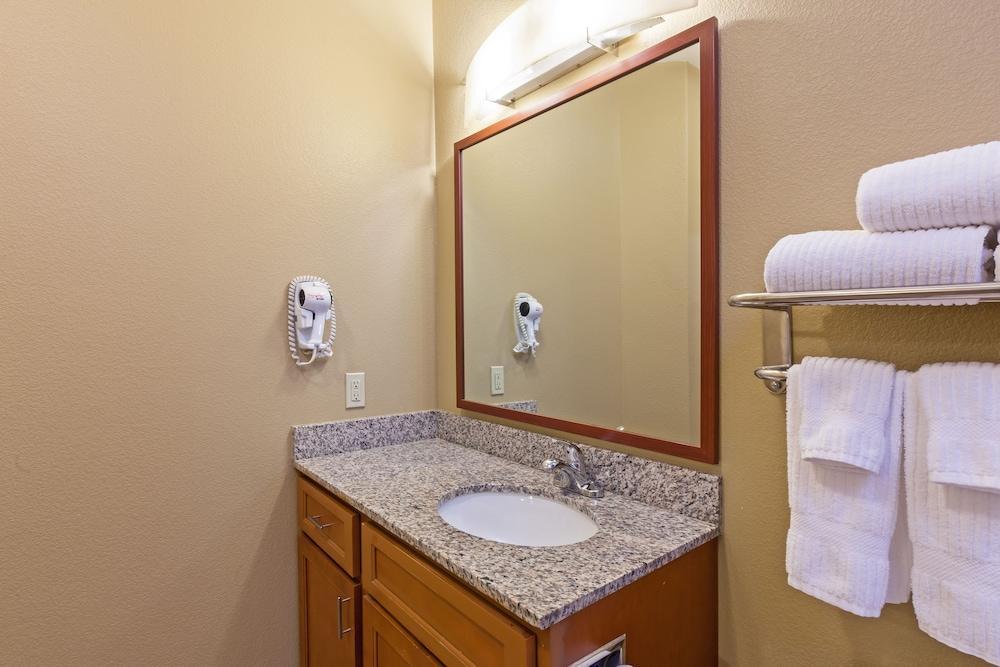 Candlewood Suites Deer Park By Ihg Екстериор снимка