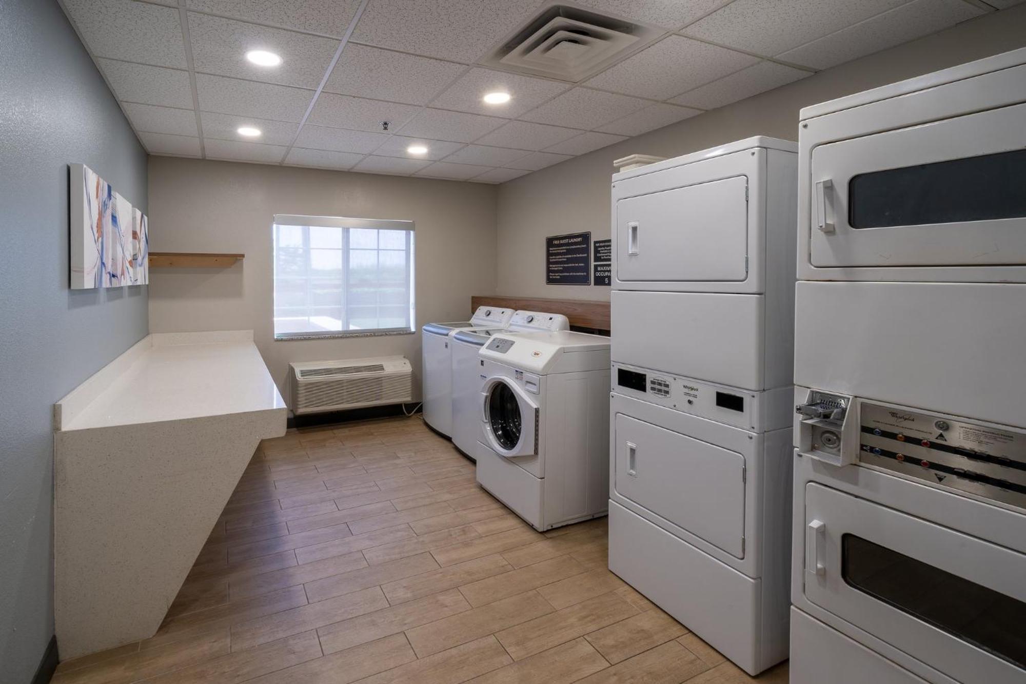 Candlewood Suites Deer Park By Ihg Екстериор снимка