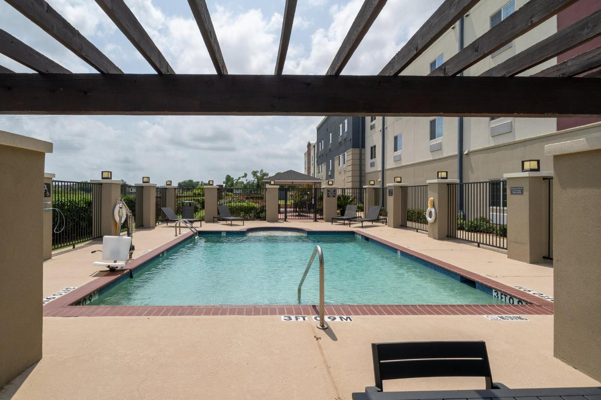 Candlewood Suites Deer Park By Ihg Екстериор снимка